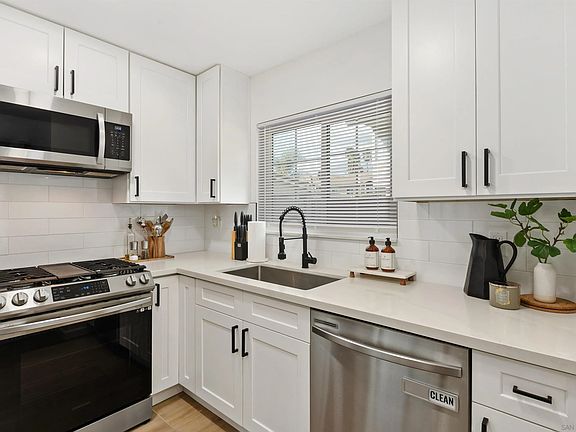 2nd image of 10100 Palm Glen Dr Unit 2