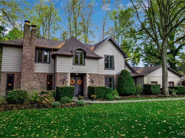 50 Fennec Ln, East Amherst, NY 14051