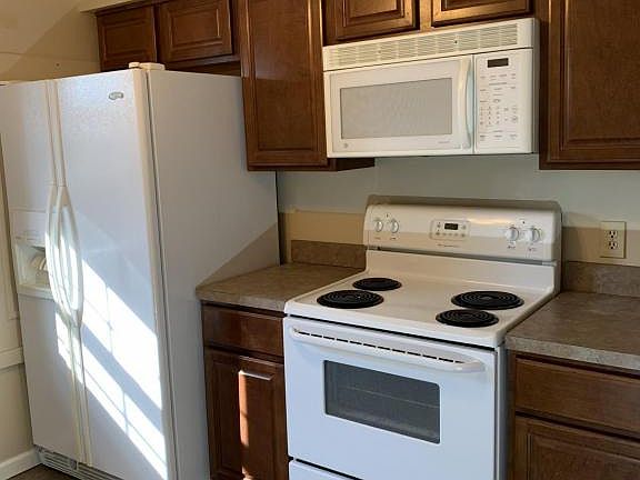 5th image of 7970 Mentor Ave #6