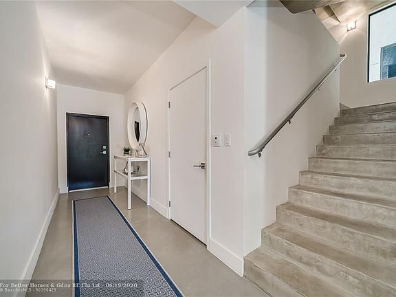 5th image of 156 SE 4th Ter #K-6