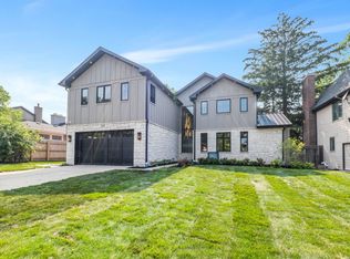 1024 Warrington Rd, Deerfield, IL 60015