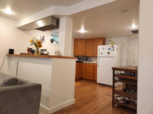 8045 Sunnyside Ave N APT B, Seattle, WA 98103