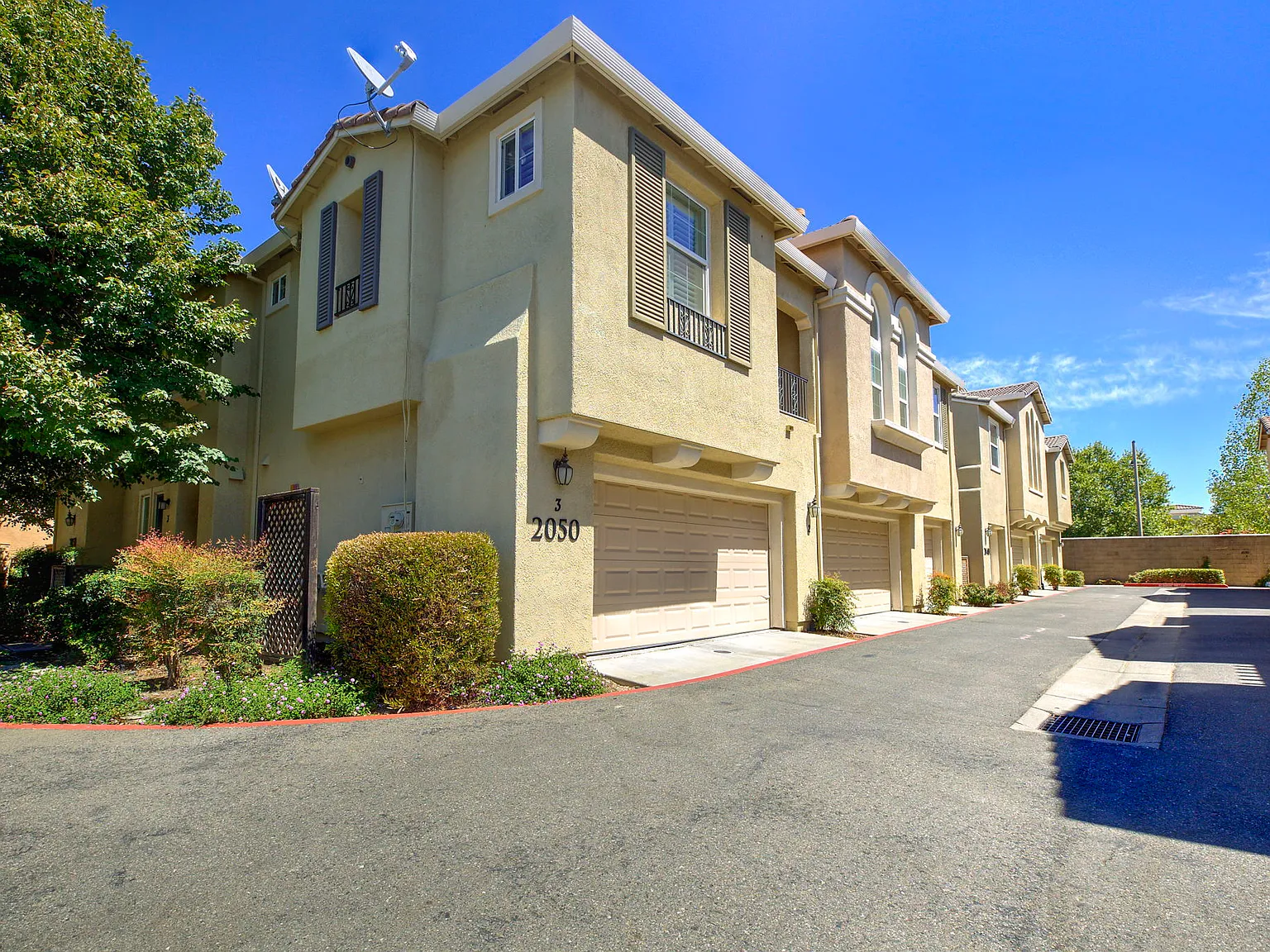 2050 Sierra View Circle #2 - 1 — Photo 1