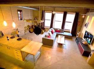 201 4th St APT 302, Oakland, CA 94607