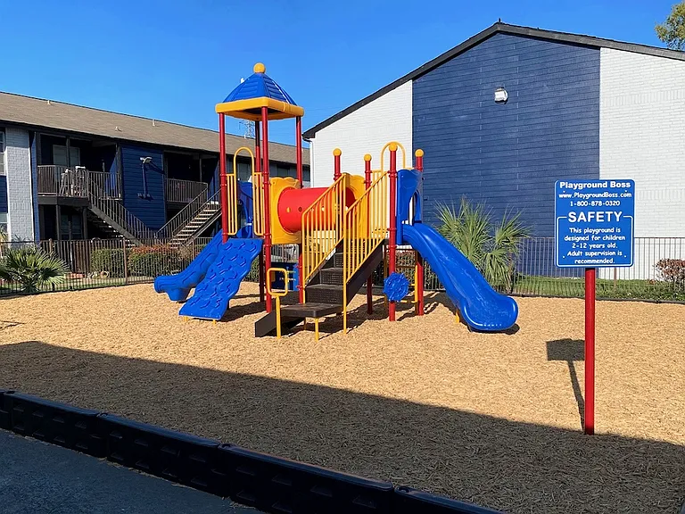 Crosby at Westchase Apartments — Photo 16