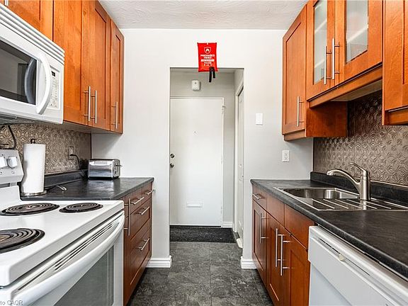 4th image of 485 Thorold Rd #211