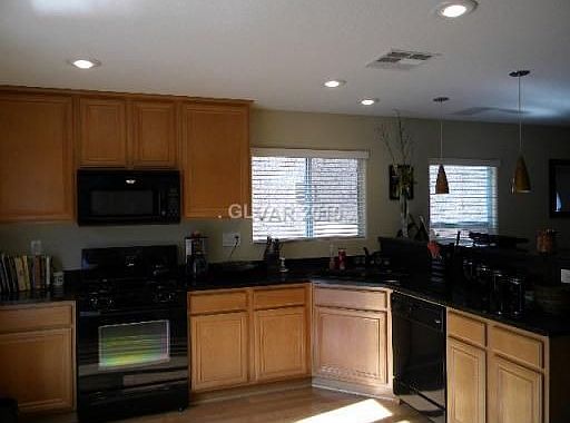 2nd image of 463 Royal Bridge Dr