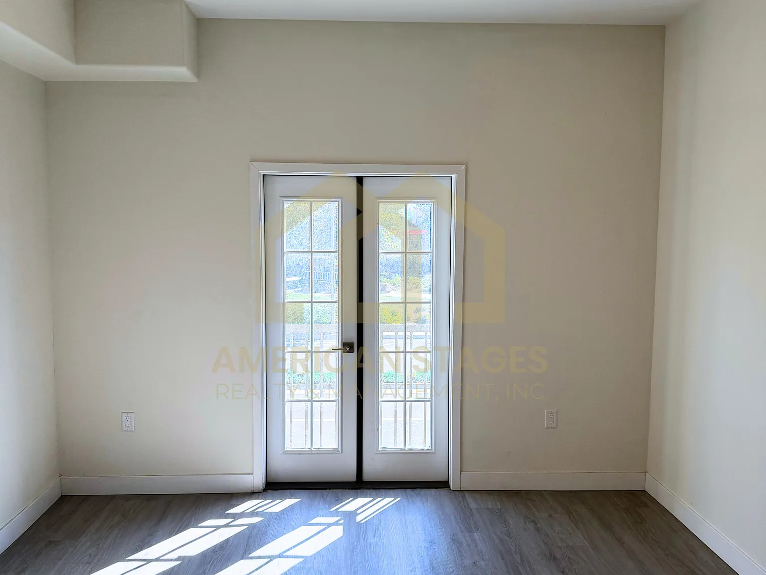 101 North Broadway - 209 — Photo 2