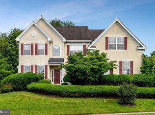 1 Brookridge Dr, Logan Township, NJ 08085