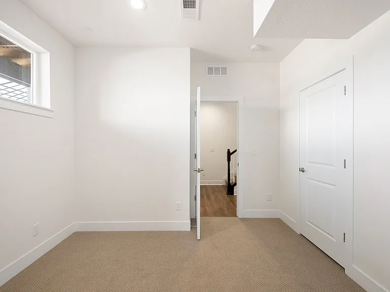 5112 Ward Rd — Photo 29