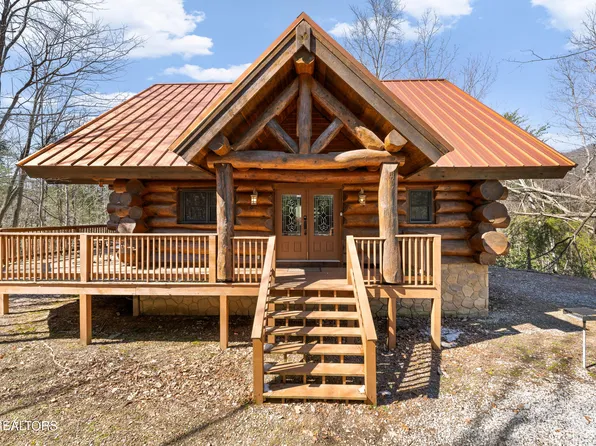 438 Coyote Rd, Gatlinburg, TN 37738