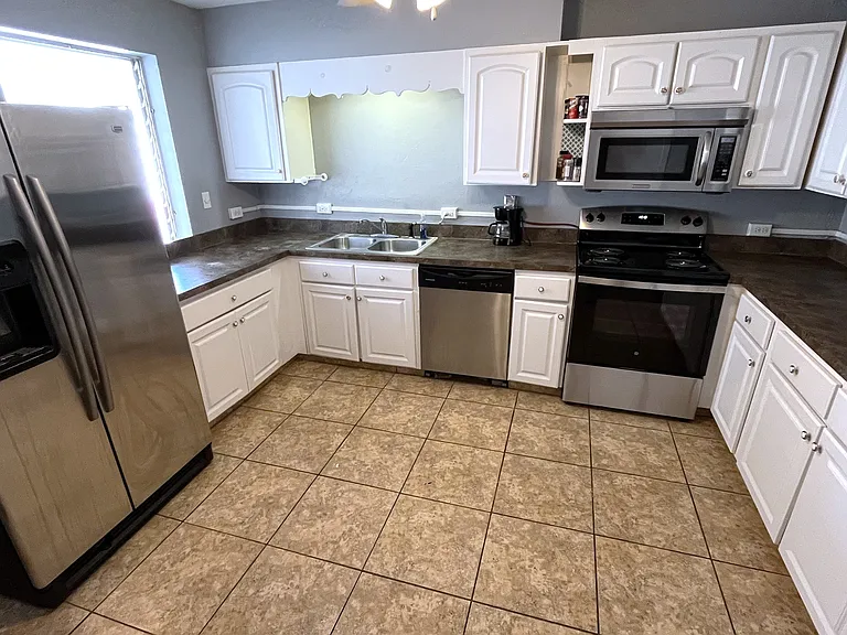 346 Clifton Ave — Photo 17