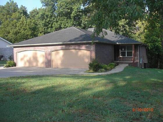 1st image of 2103 Oakwood Ave