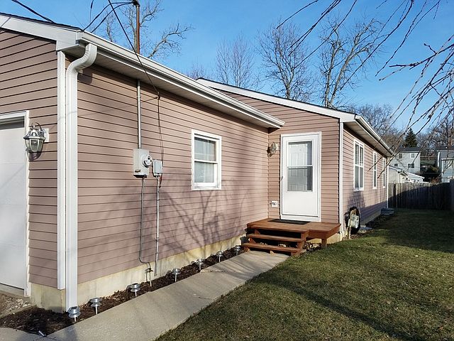 1st image of 35707 N Oakwood Ave