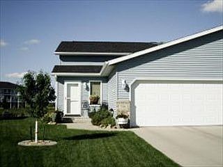 1st image of 716 34th Ave W