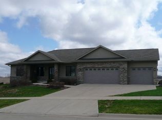 211 Oak Terrace Ct, Lena, IL 61048