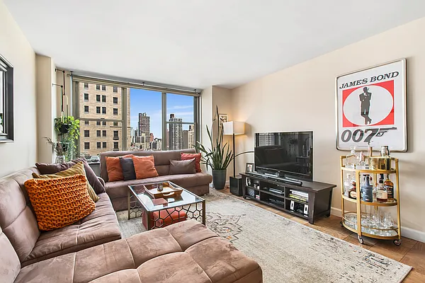 Sold by Compass | media 1