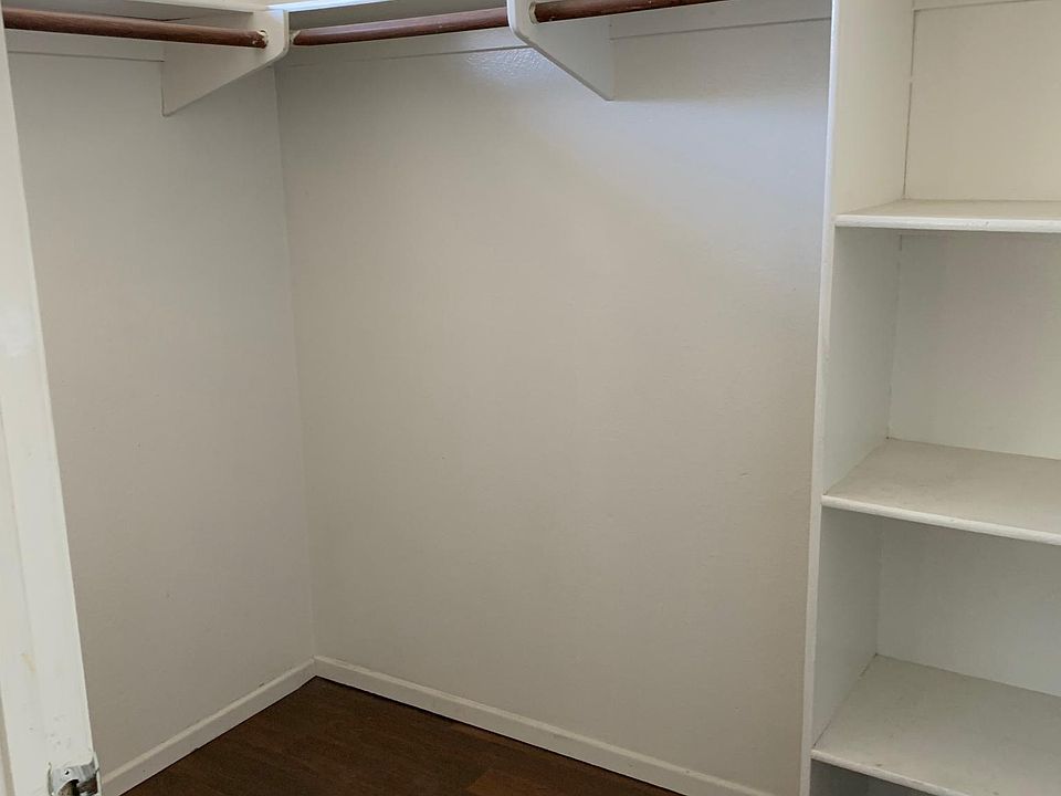 Walk in closet