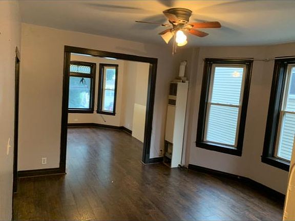 4th image of 9820 S Avenue H APT 1