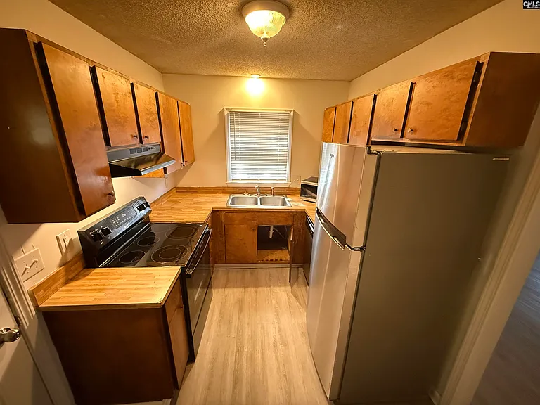 117 Misty Oak Rd #B — Photo 7