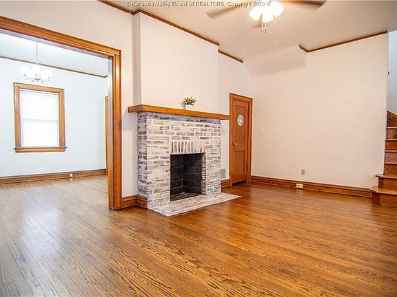 3rd image of 1817 Beechwood Dr
