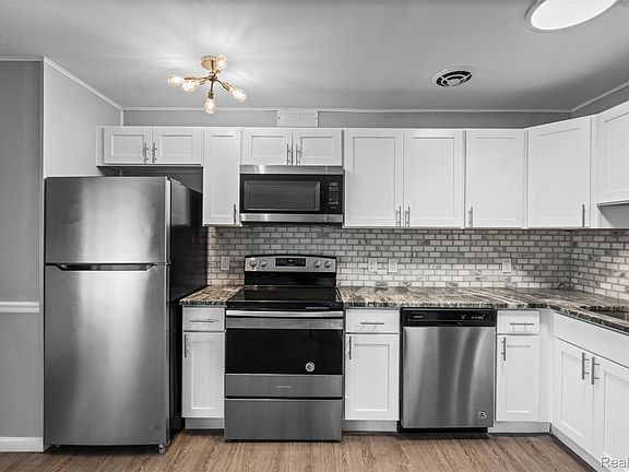 5th image of 4401 Crooks Rd