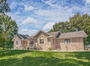 2006 Buckley Rd, Marion, IL 62959