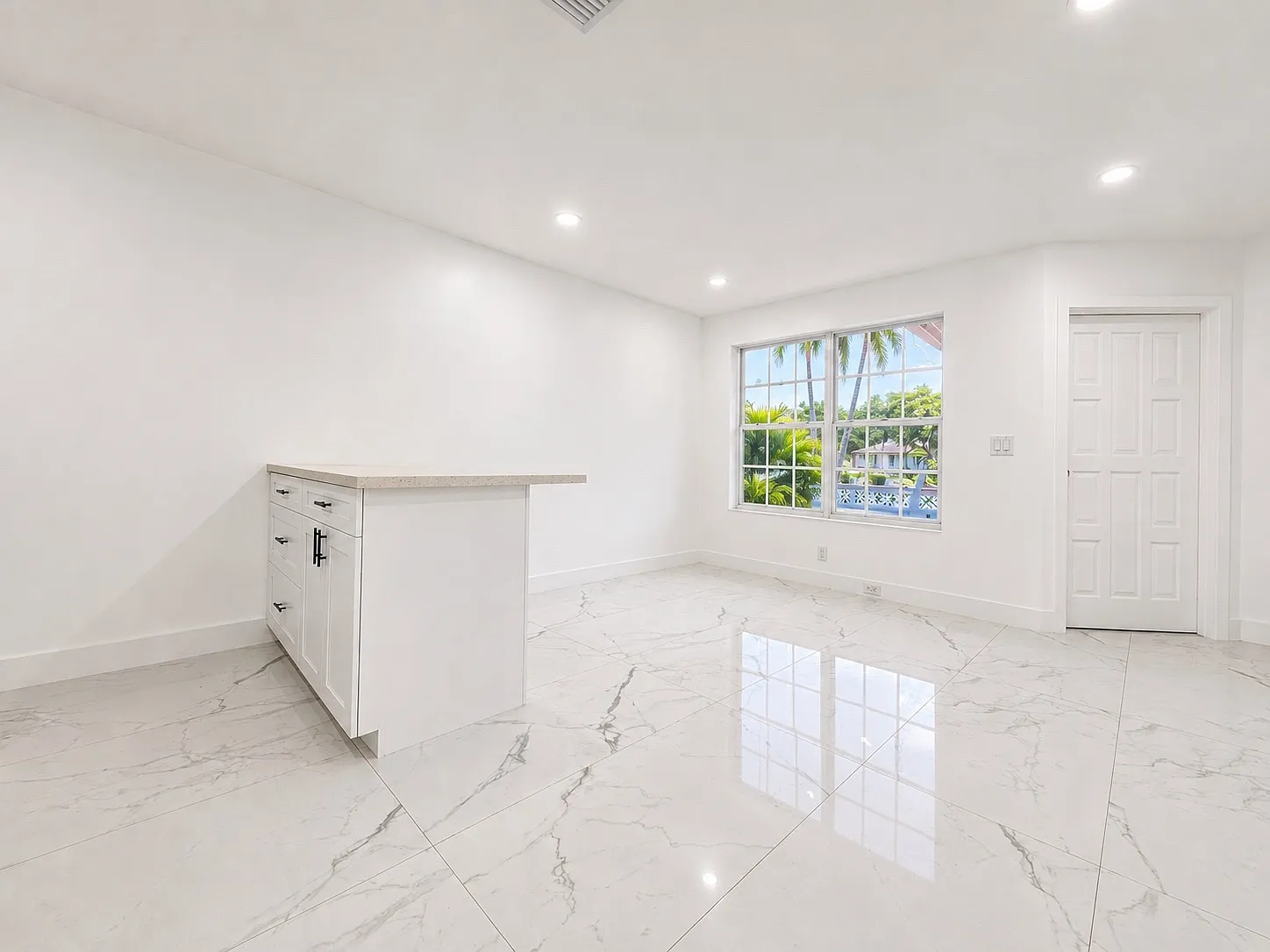 2 bed, $2,195 — Photo 4