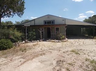 1432 Thrill Hill Dr, Mountain Home, TX 78058