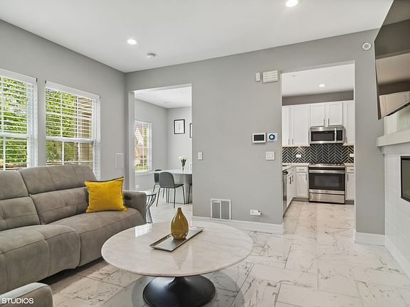 4th image of 6012 Canterbury Ln