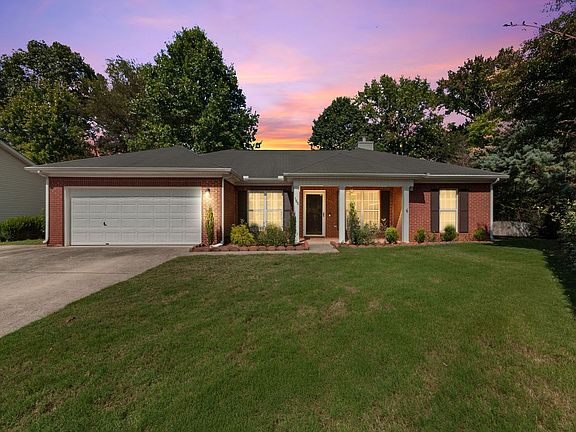 2nd image of 165 Brass Oak Dr