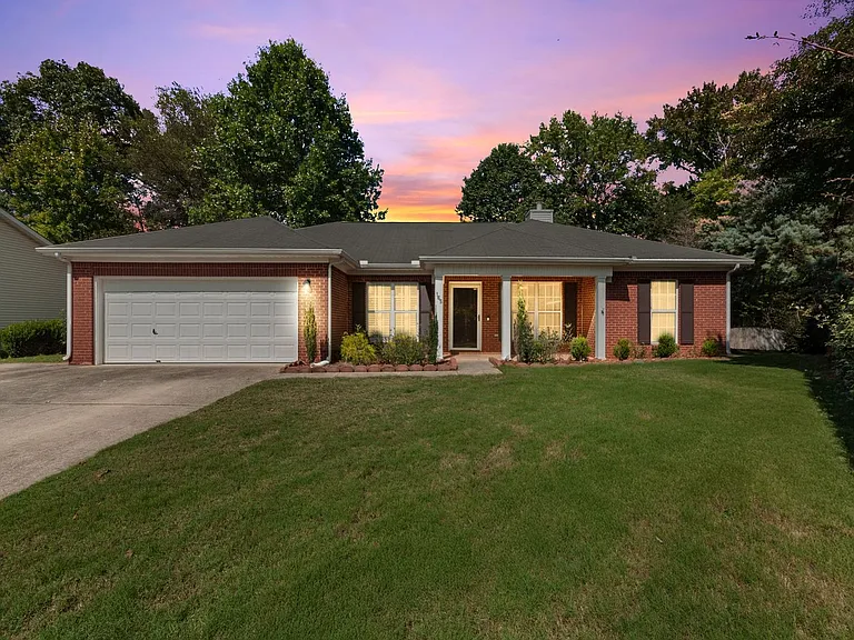 165 Brass Oak Dr — Photo 2