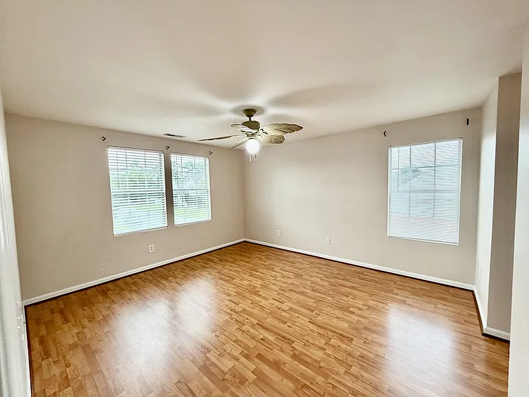 221 Dunn St — Photo 30