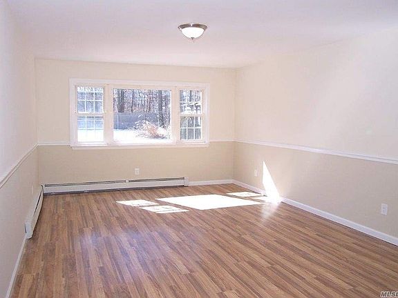 2nd image of 8 Madrid Ct