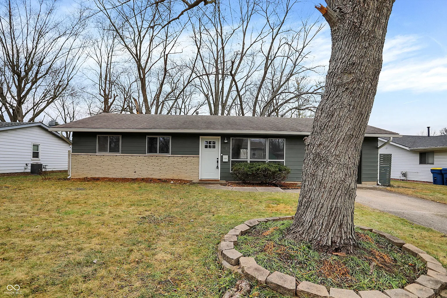 88 Sherman Dr photo 1