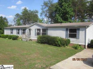 5 Lakeside Dr, Taylors, SC 29687