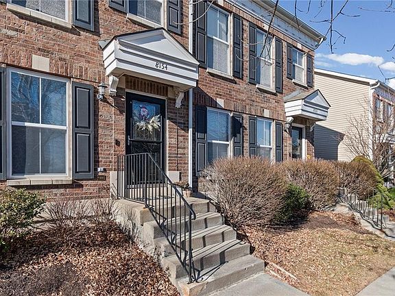 3rd image of 8154 N Oakley Ave