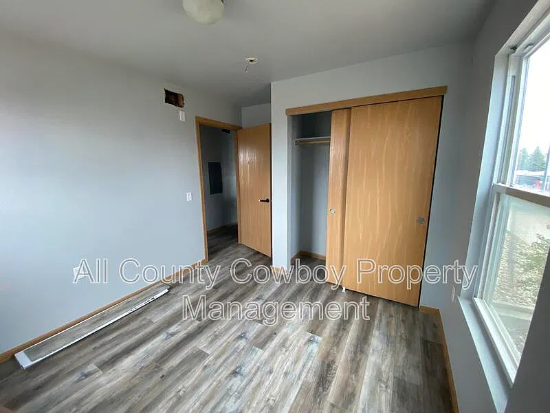 4 bed, 2.0 bath, 1000 sqft, $1,500 — Photo 4
