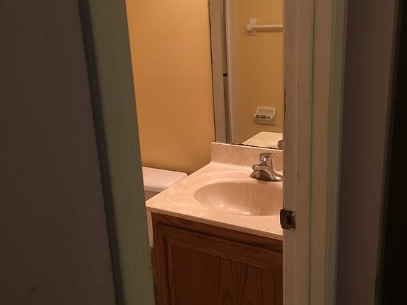 5th image of 1202 Creve Coeur Crossing Ln