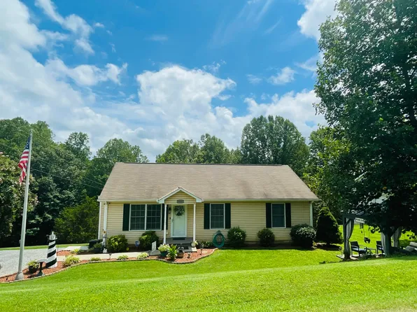 1236 Carroll Rd, Goodview, VA 24095