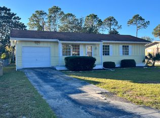 33927 Clara Dr, Leesburg, FL 34788