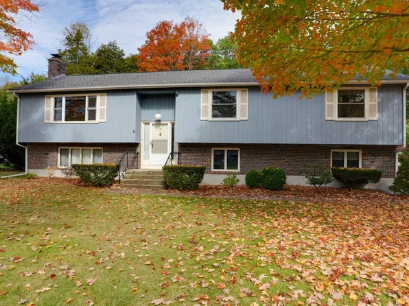 10 Roundwood Rd, Natick, MA 01760