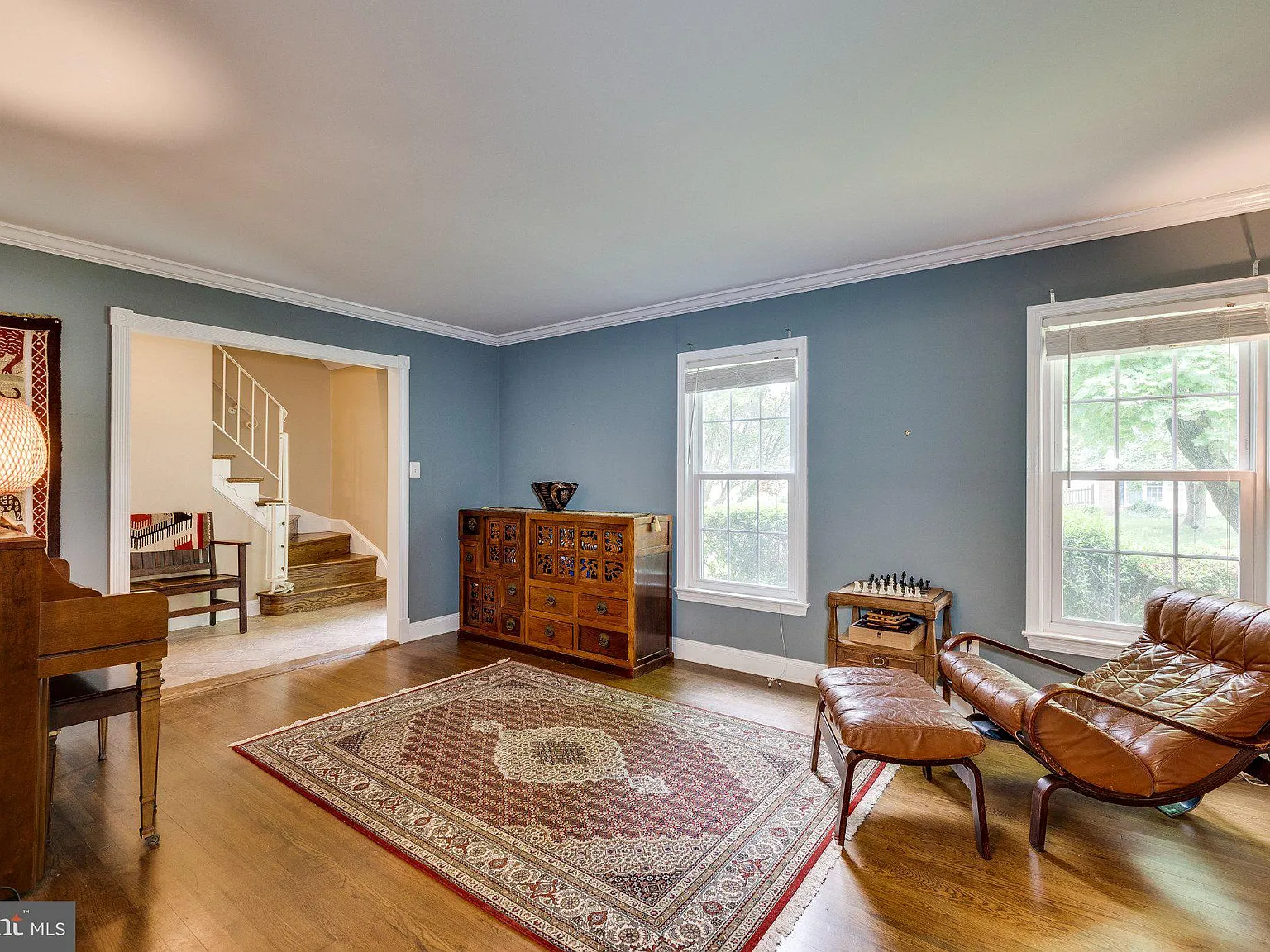 5 bed, 3.0 bath, 2482 sqft, $4,900 — Photo 2
