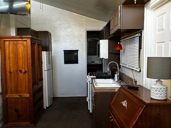 4th image of 487 Lado De Loma Dr #1