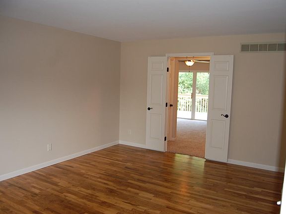 5th image of 5777 Chesterfield Ct