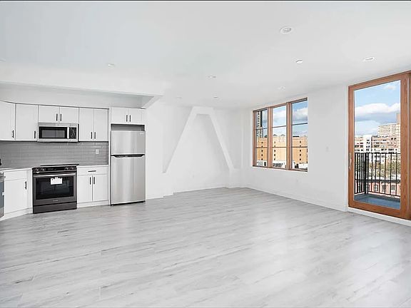 5th image of 260 Flatbush Ave #8B