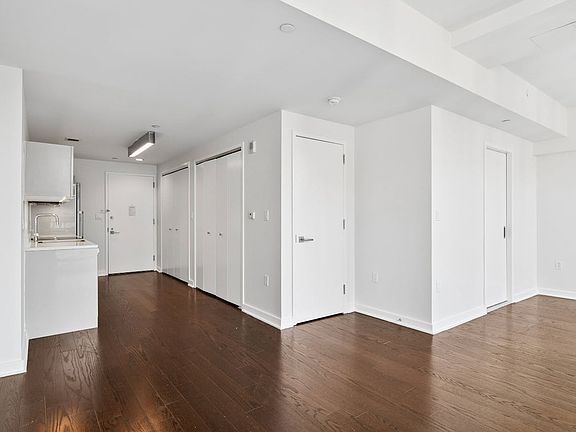 4th image of 400 W 113th St APT 1613