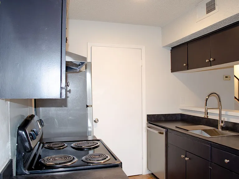 1705 Coronado Hills Dr #D — Photo 1