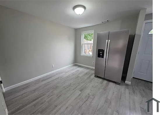 3 bed, 1080 sqft, $1,799 — Photo 3