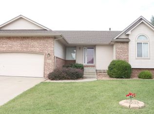 2423 N Regency Lakes Ct, Wichita, KS 67226